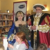 King and Queen visit library